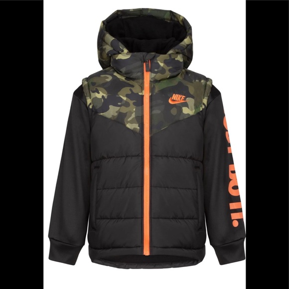 Boy’s Nike jacket brand new with tags